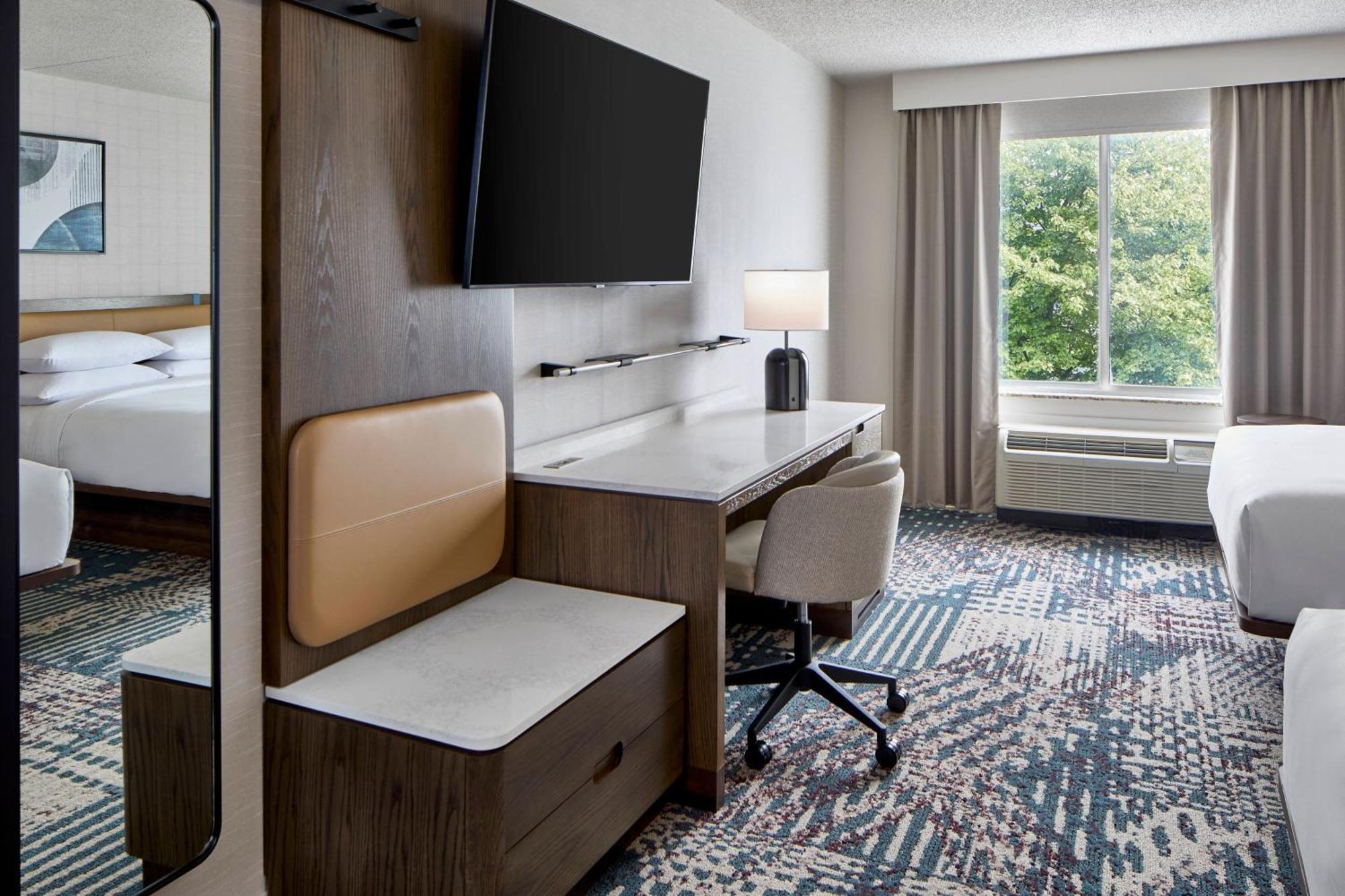 Delta Hotels By Marriott Толедо Экстерьер фото