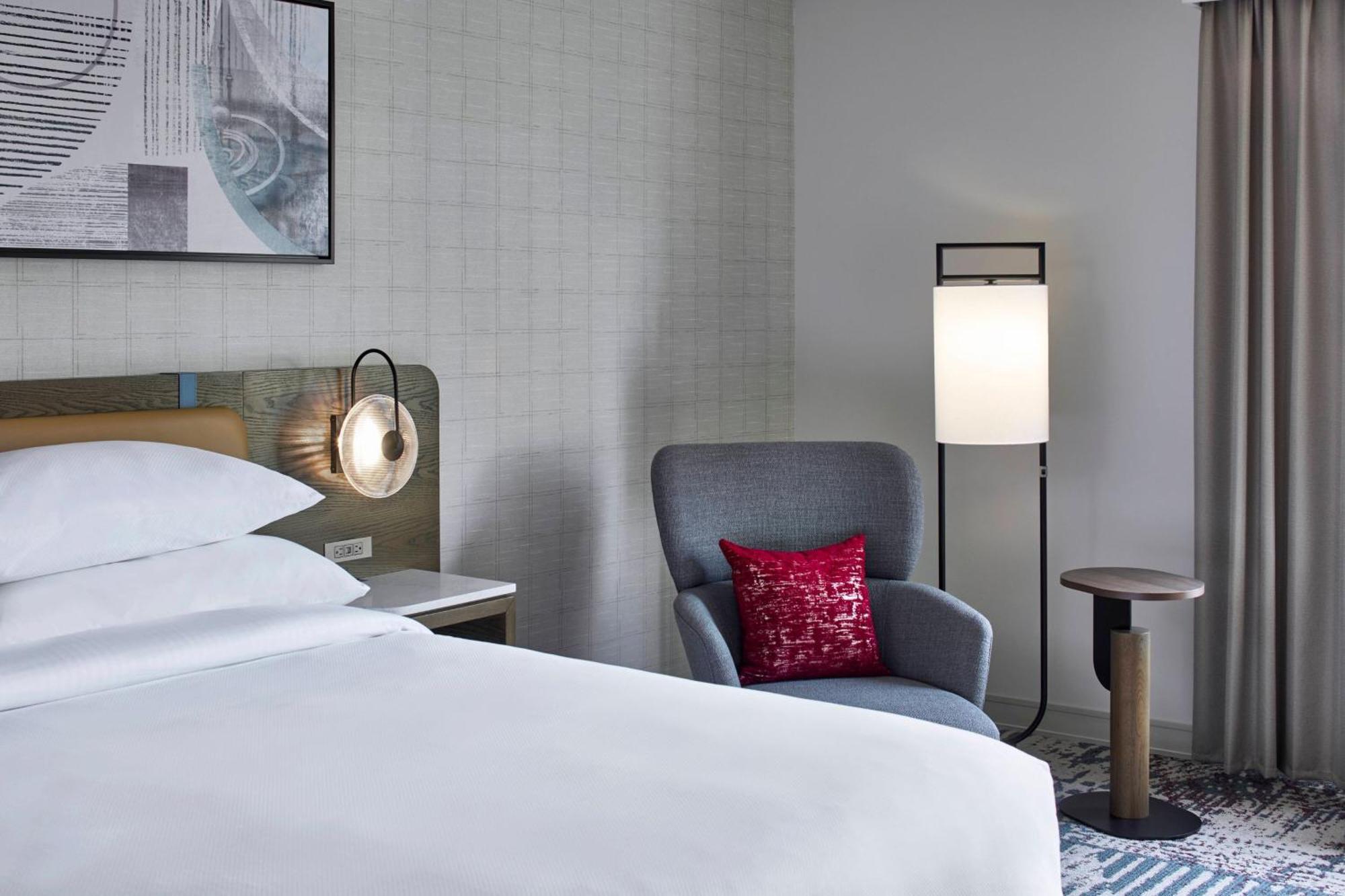 Delta Hotels By Marriott Толедо Экстерьер фото