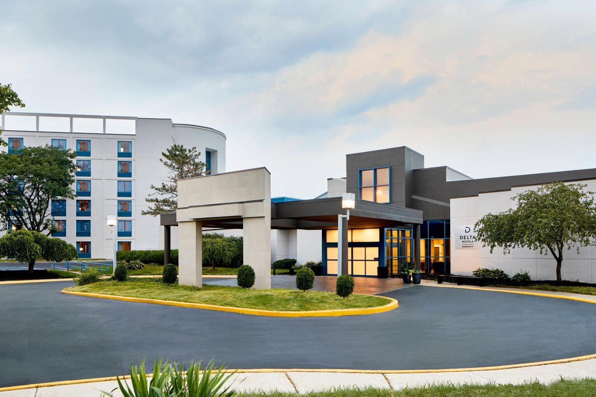 Delta Hotels By Marriott Толедо Экстерьер фото